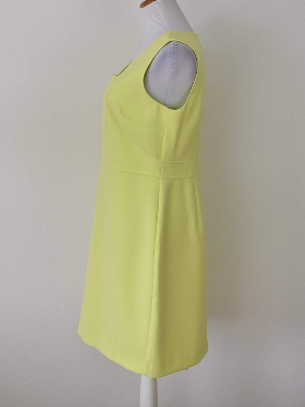 Ann Taylor Neon Chartreuse Shift Dress - 10P - Picture 5 of 11
